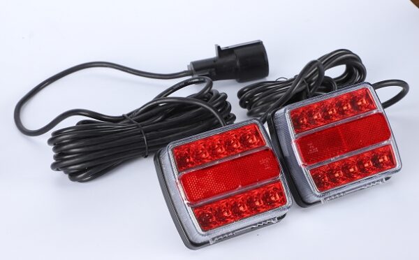 12V Waterproof LED light with 7pin plug - Image 3